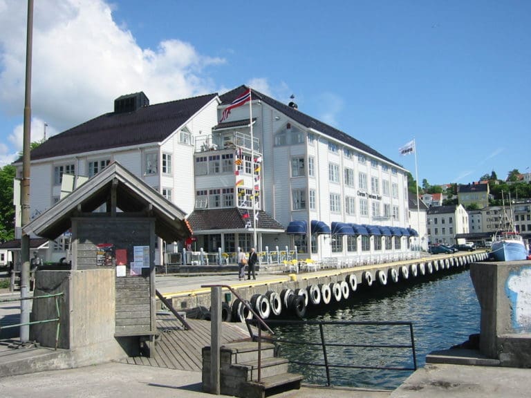 NO02063 Arendal Brygge